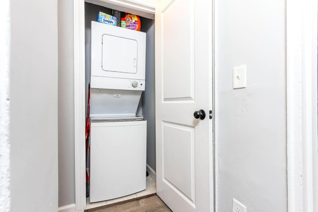 אטלנטה West End Bungalow Perfect To Work, Play, & Escape מראה חיצוני תמונה