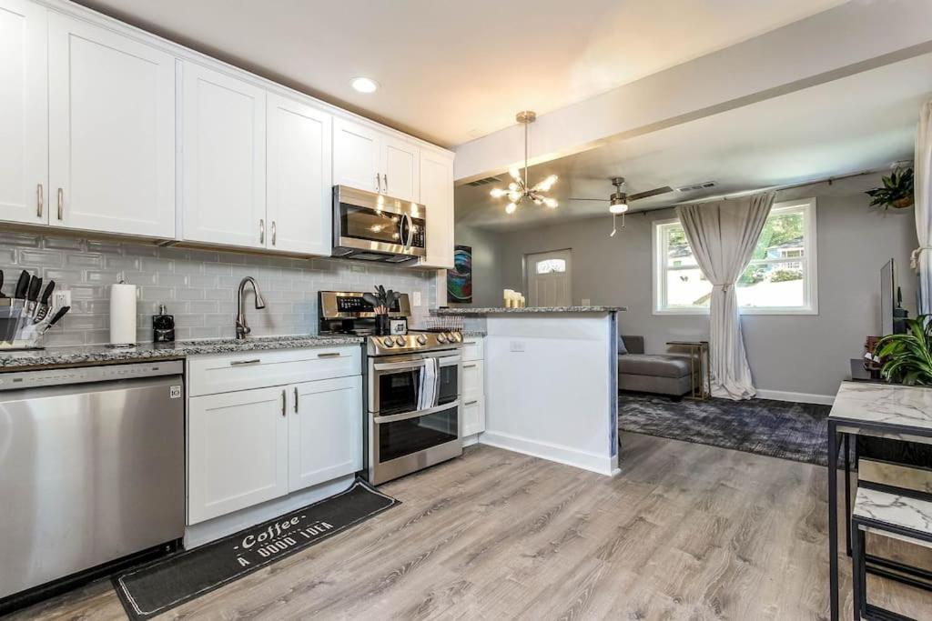 אטלנטה West End Bungalow Perfect To Work, Play, & Escape מראה חיצוני תמונה