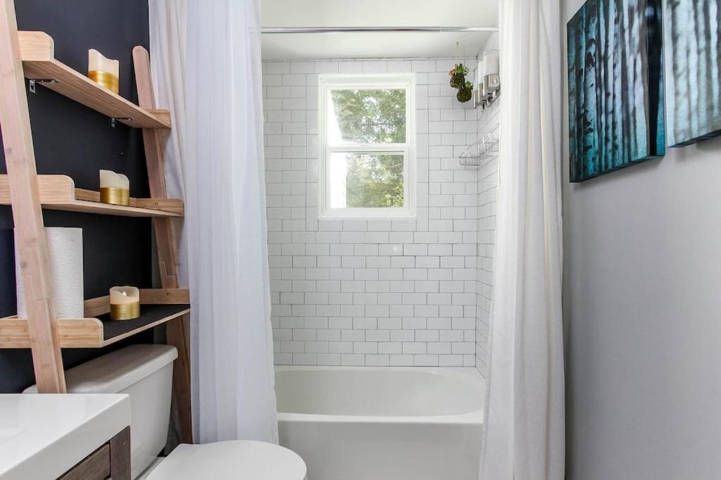 אטלנטה West End Bungalow Perfect To Work, Play, & Escape מראה חיצוני תמונה